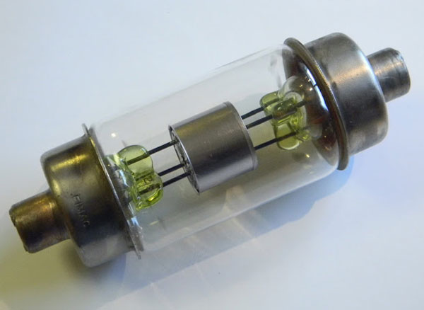 خازن شیشه ای