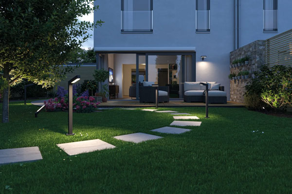 نورپردازی حیاط ویلا