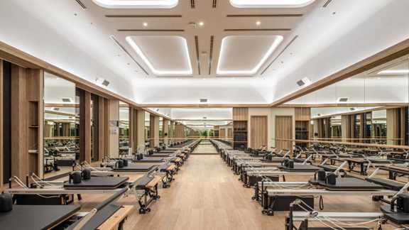 نور مناسب برای سالن‌ ورزشی